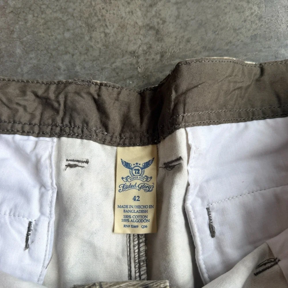 VTG Y2K Camo Cargo Shorts Baggy Loose Fit Skater Faded Glory Mens 42x12